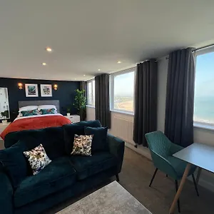 Apartment The Marlborough Sea View, Scarborough